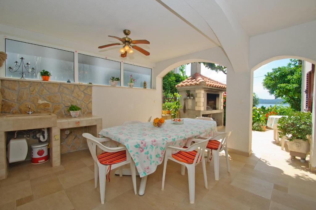 Hella Apartments Trogir Ngoại thất bức ảnh