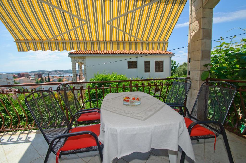 Hella Apartments Trogir Ngoại thất bức ảnh