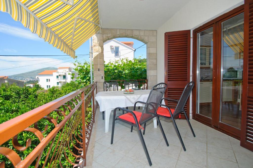 Hella Apartments Trogir Ngoại thất bức ảnh
