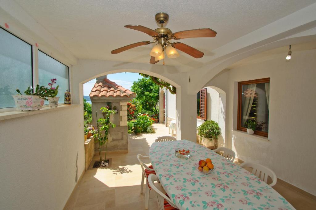 Hella Apartments Trogir Ngoại thất bức ảnh