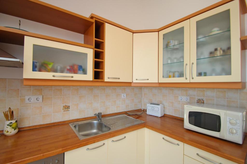 Hella Apartments Trogir Ngoại thất bức ảnh